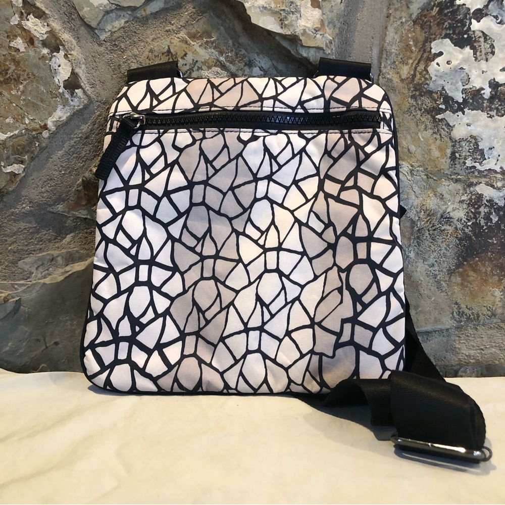 KOKO Crossbody Purse - like New - Picture 3 of 6